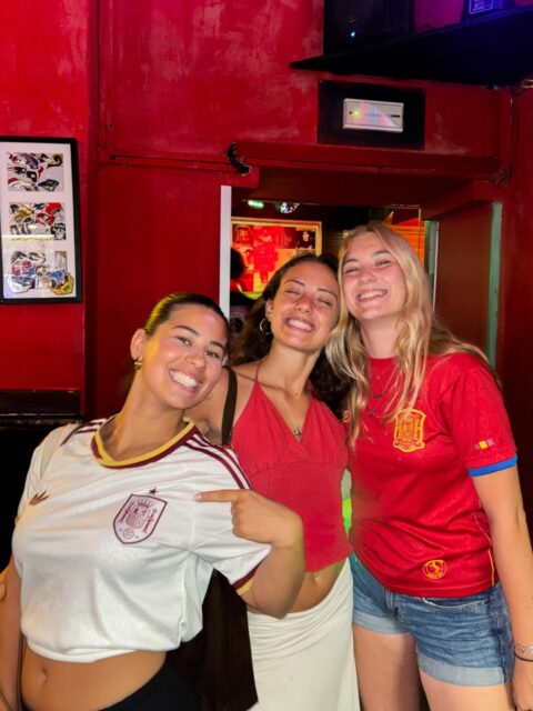 Il fischio finale è arrivato, ma i ricordi resteranno con noi. ⚽❤️
A tutti quelli che hanno esultato, tifato, cantato e condiviso ogni partita insieme a noi, grazie!
Ci vediamo alla prossima grande sfida... e a tutte le serate che verranno. 🍻
📍 Red Garter, Via dei Benci, 33R, Firenze.
𝒲𝑒 𝑀𝒶𝓀𝑒 𝐸𝓋𝑒𝓇𝓎 𝒩𝒾𝑔𝒽𝓉 𝒮𝓅𝑒𝒸𝒾𝒶𝓁

The final whistle may have blown, but the memories are here to stay. ⚽❤️
To everyone who celebrated, cheered, sang and shared every match with us, thank you!
See you for the next big game... and every great night in between. 🍻
📍 Red Garter, Via dei Benci, 33R, Firenze.
𝒲𝑒 𝑀𝒶𝓀𝑒 𝐸𝓋𝑒𝓇𝓎 𝒩𝒾𝑔𝒽𝓉 𝒮𝓅𝑒𝒸𝒾𝒶𝓁